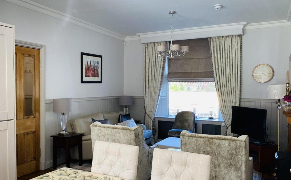 Crossbasket Castle, Hotel & Restaurant