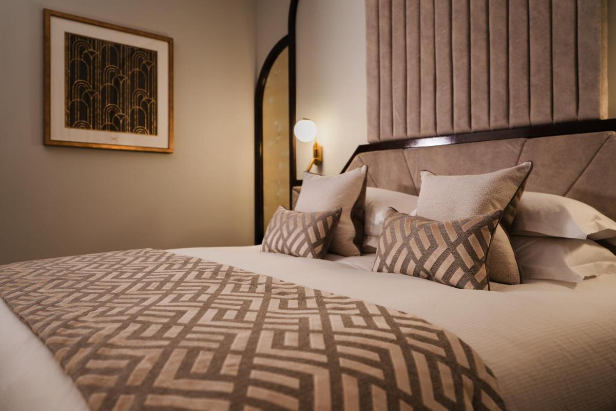 Crossbasket Castle, Hotel & Restaurant