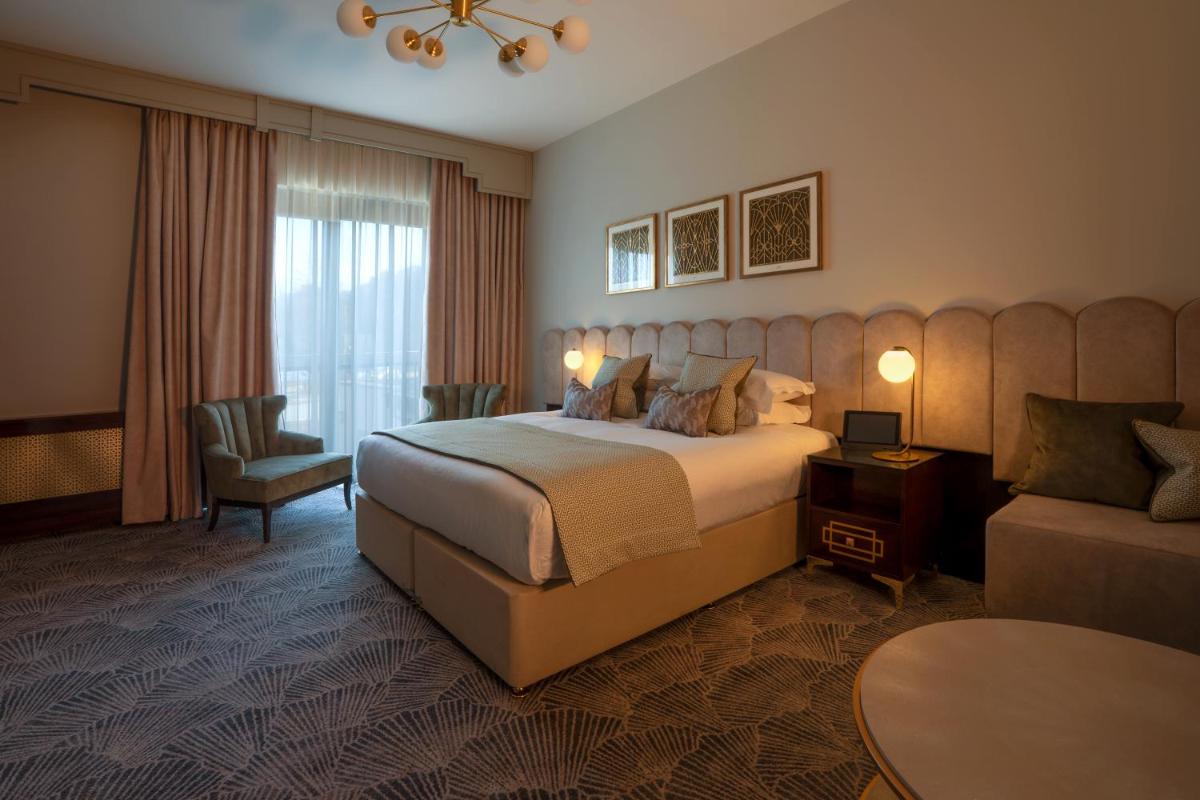 Crossbasket Castle, Hotel & Restaurant