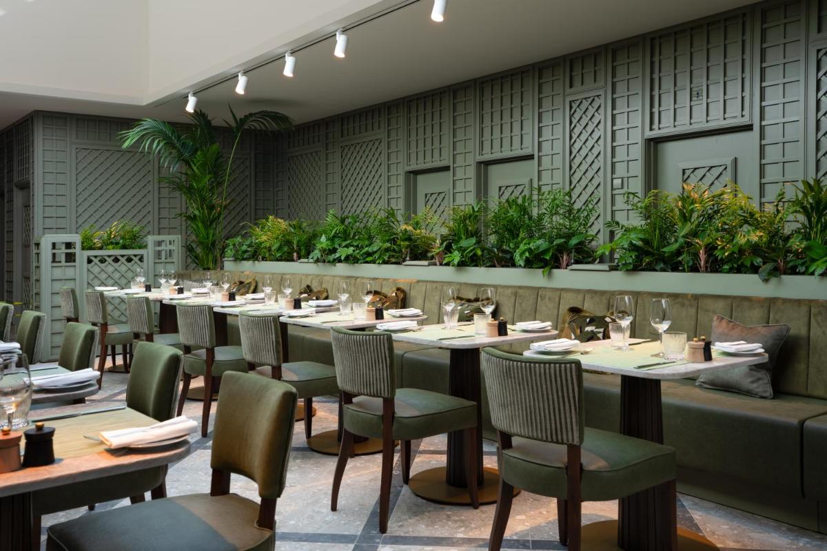 Crossbasket Castle, Hotel & Restaurant