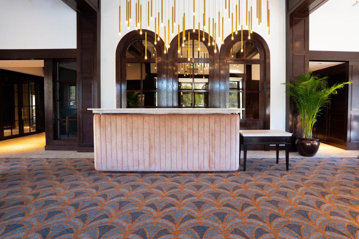 Crossbasket Castle, Hotel & Restaurant