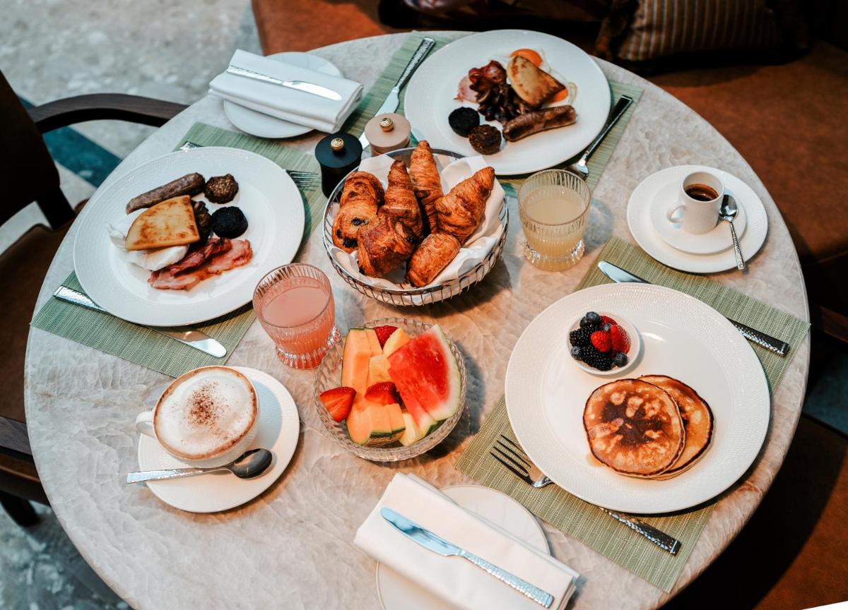 Crossbasket Castle, Hotel & Restaurant