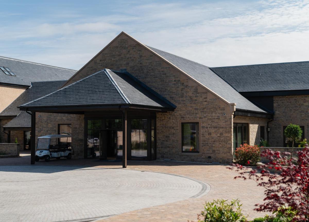 Crossbasket Castle, Hotel & Restaurant