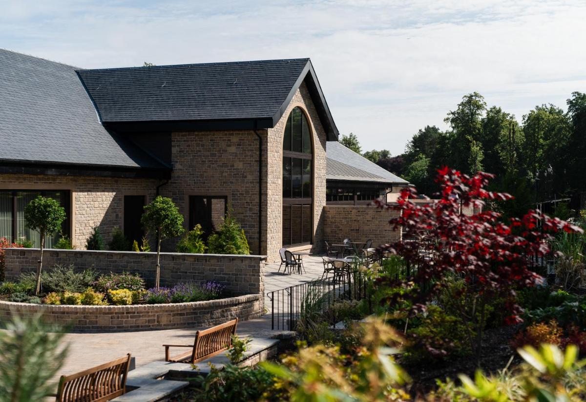 Crossbasket Castle, Hotel & Restaurant