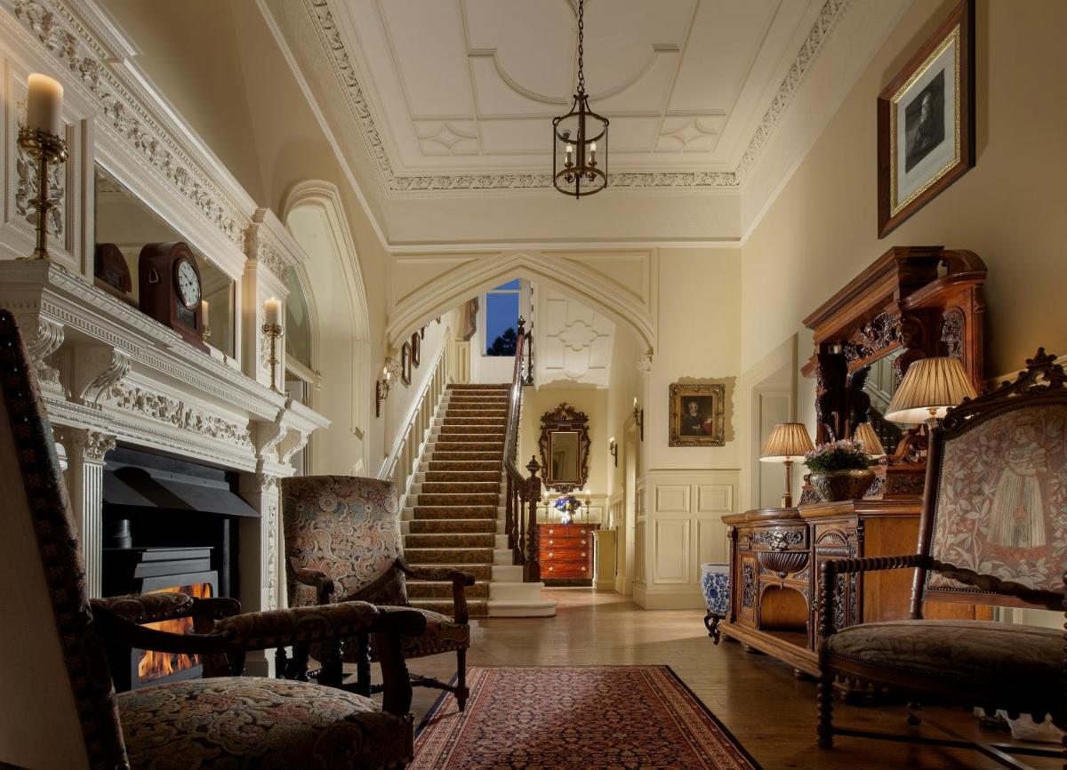 Crossbasket Castle, Hotel & Restaurant
