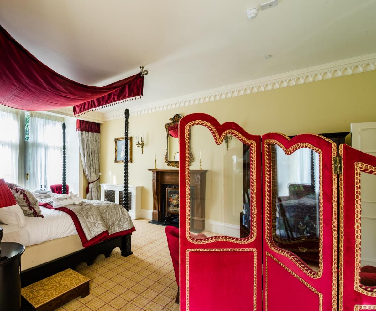 Crossbasket Castle, Hotel & Restaurant