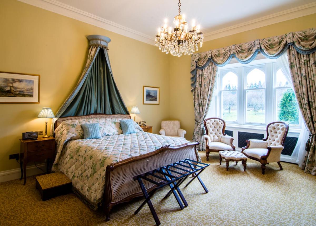 Crossbasket Castle, Hotel & Restaurant
