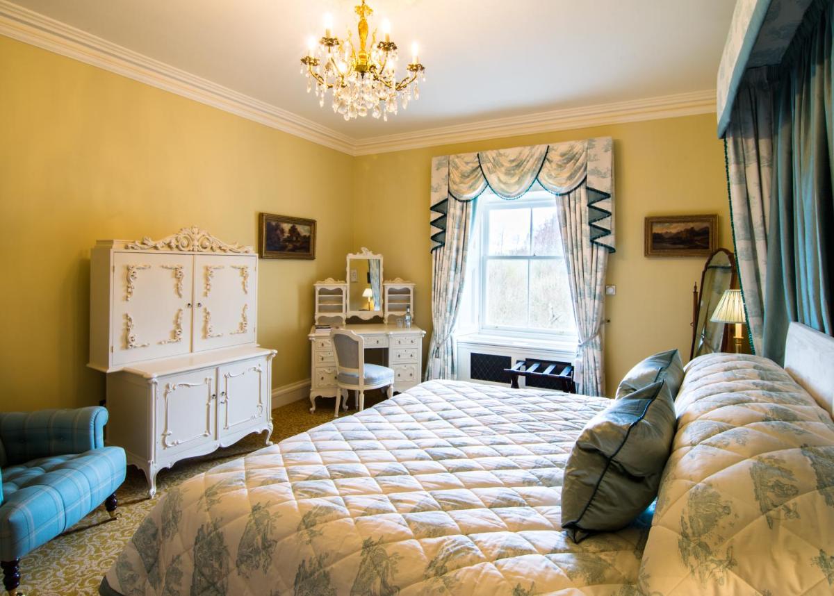 Crossbasket Castle, Hotel & Restaurant