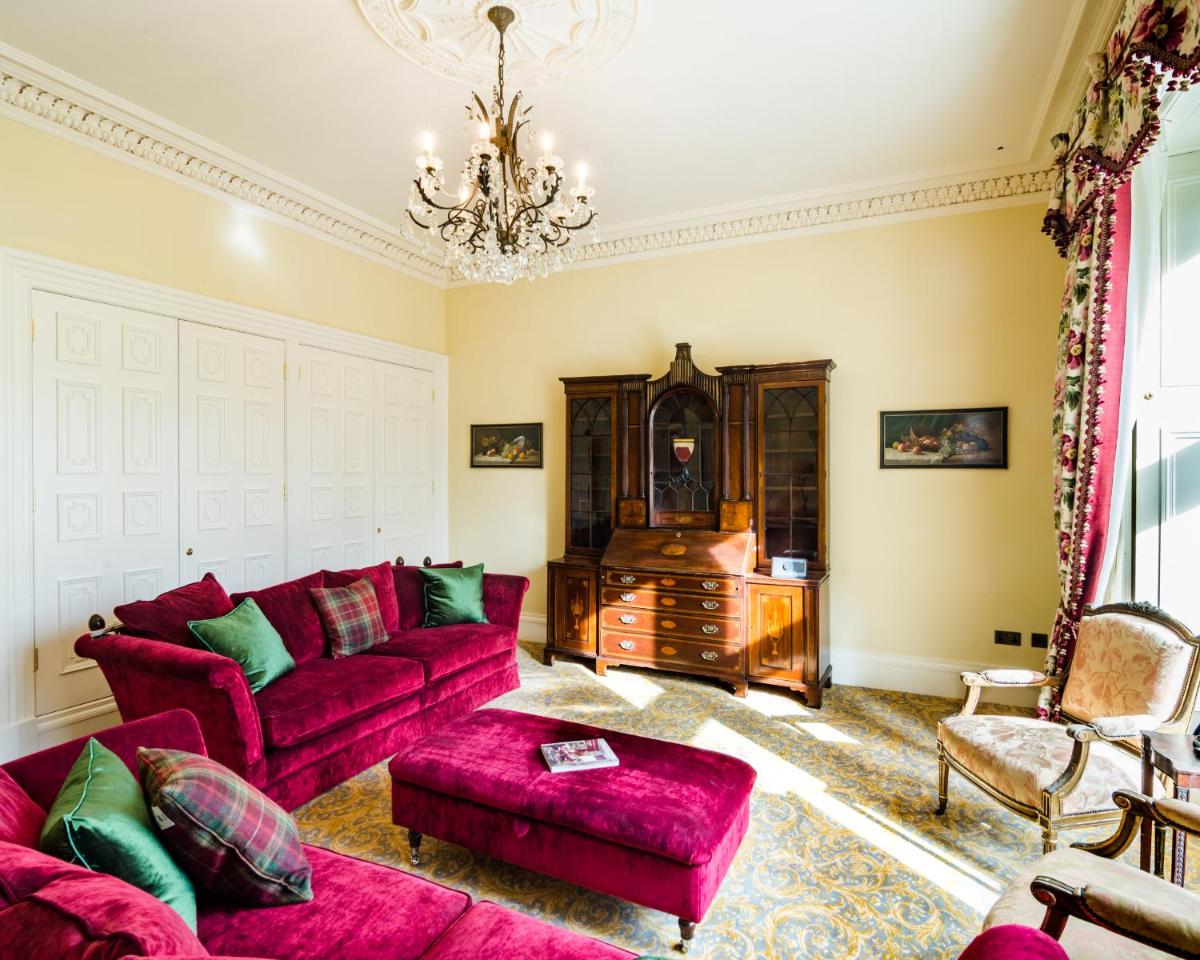 Crossbasket Castle, Hotel & Restaurant