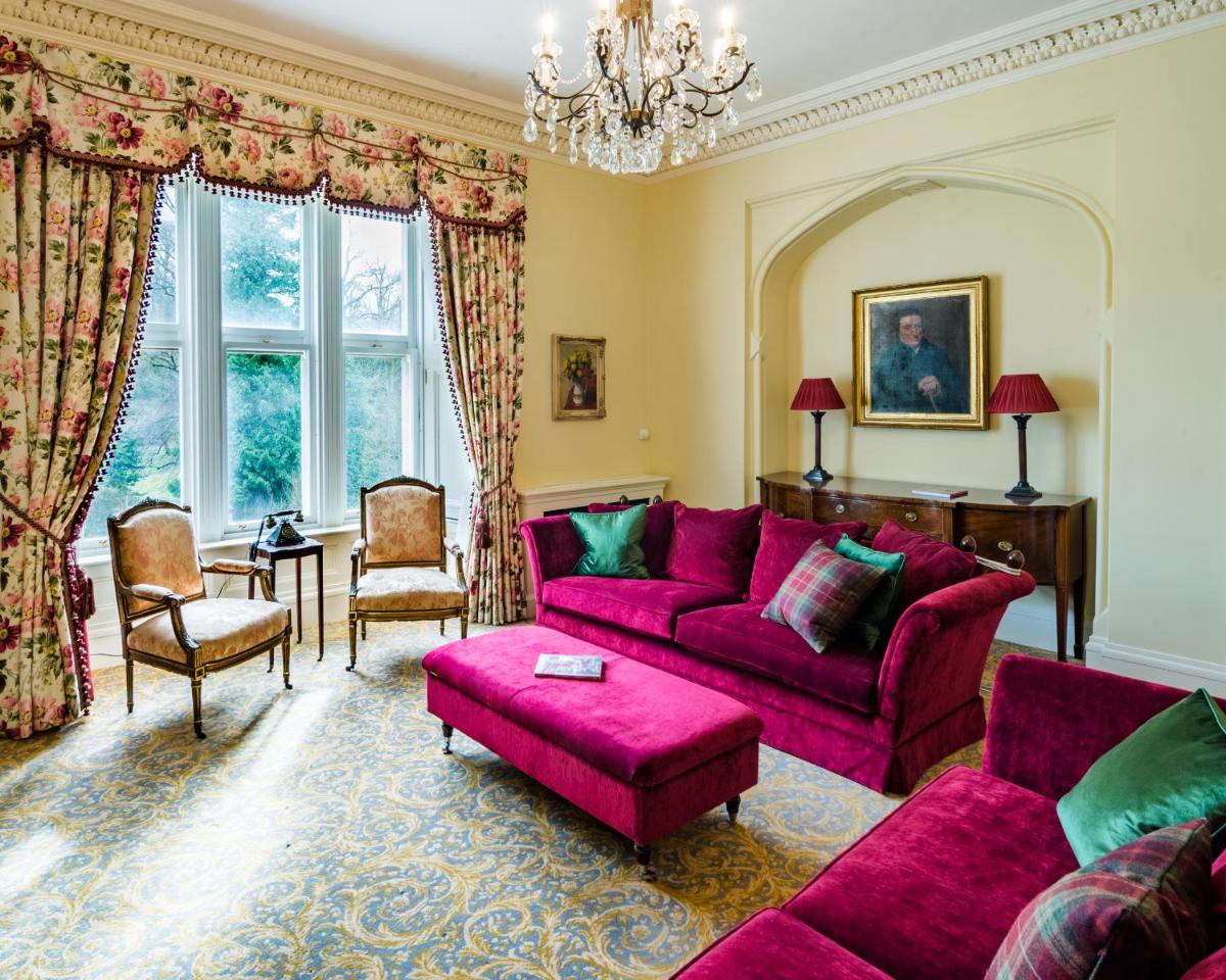 Crossbasket Castle, Hotel & Restaurant