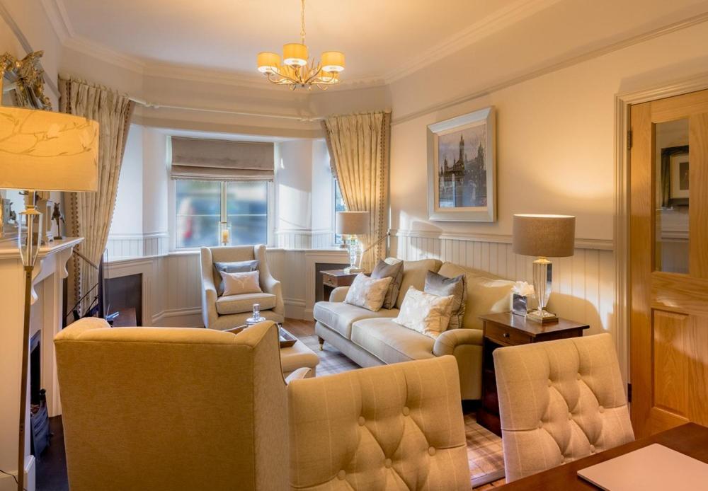 Crossbasket Castle, Hotel & Restaurant