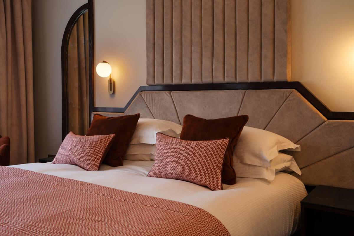 Crossbasket Castle, Hotel & Restaurant