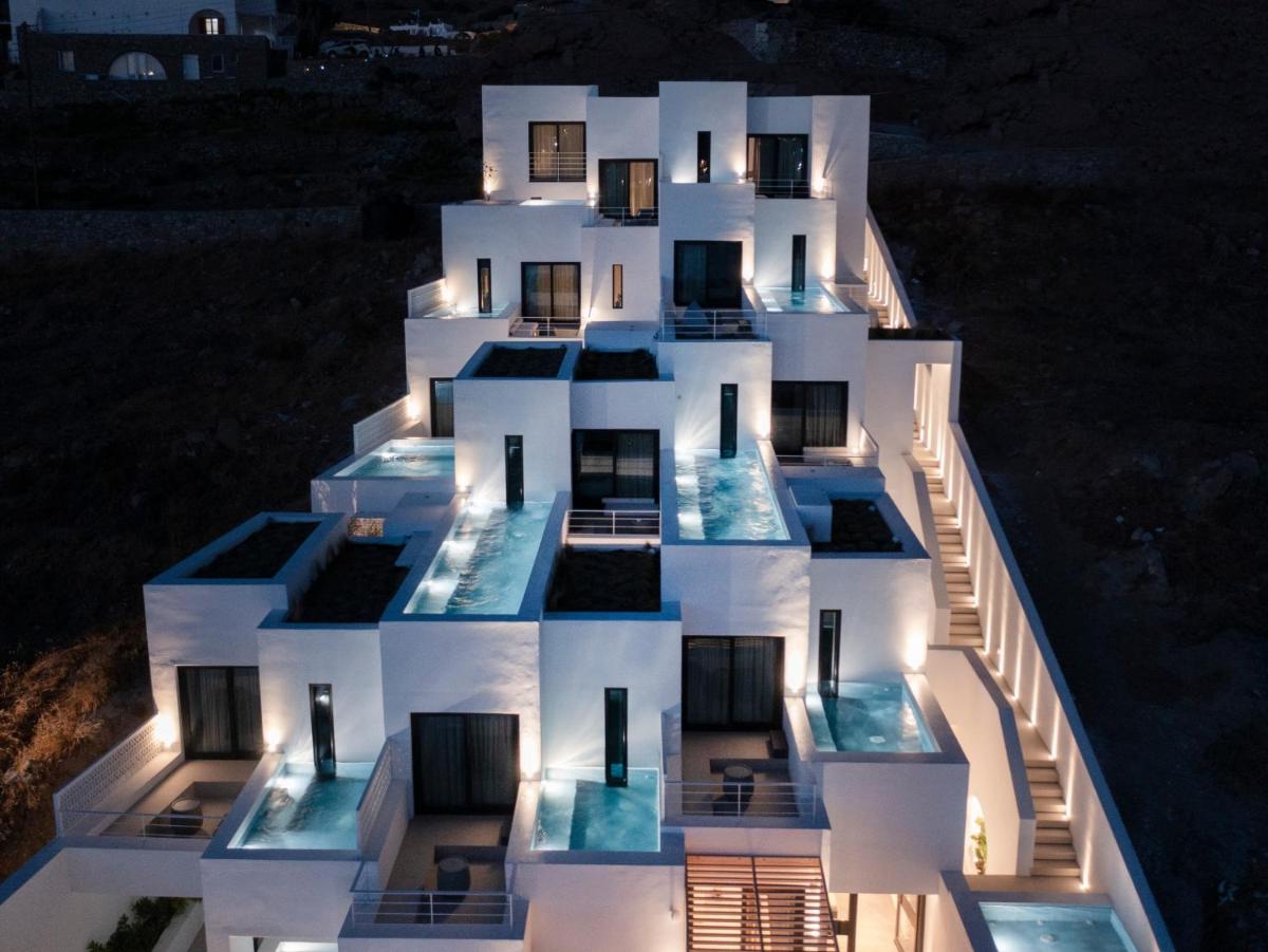 CUBIC Mykonos Seafront Design Suites