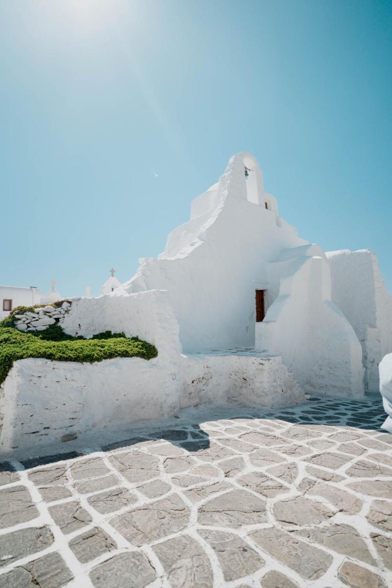 CUBIC Mykonos Seafront Design Suites