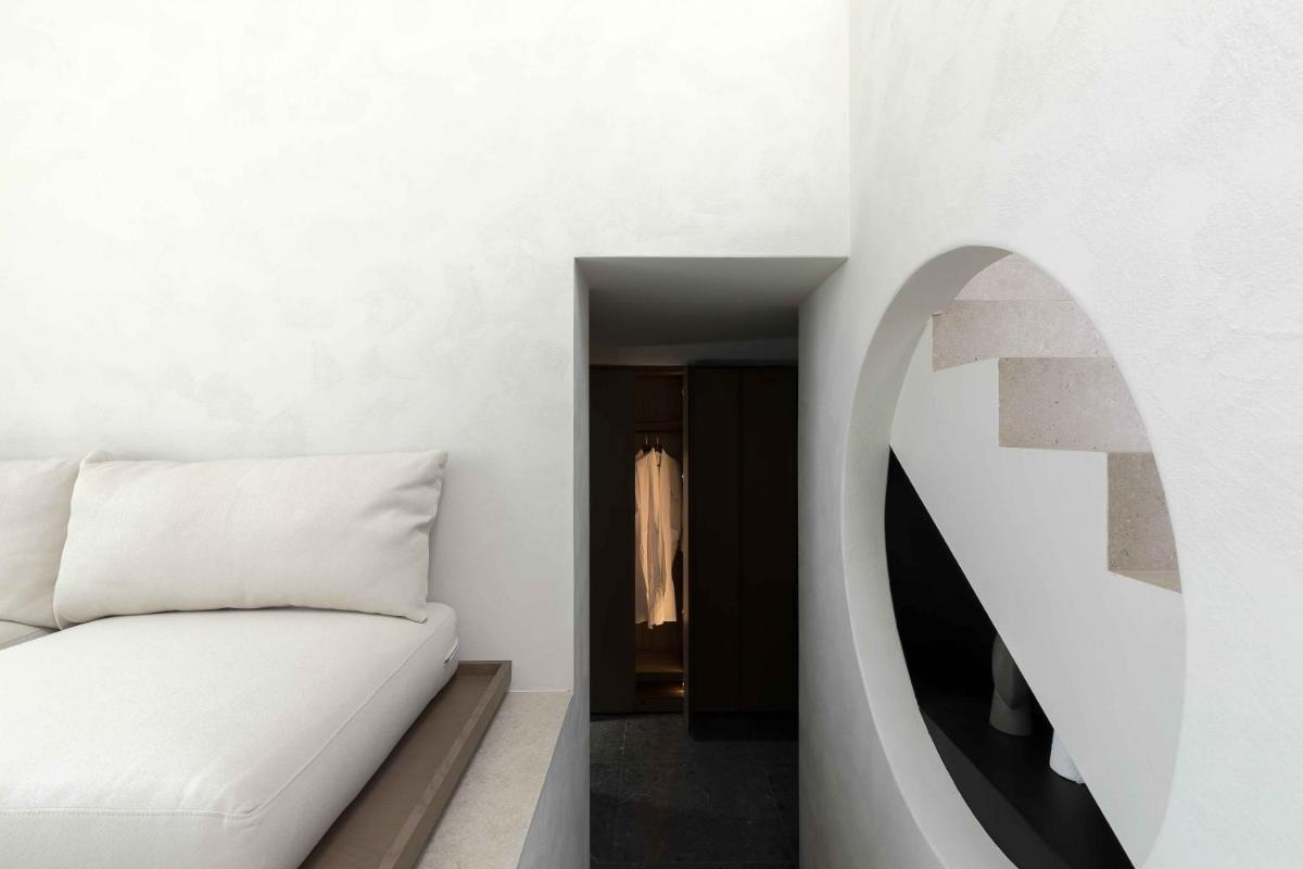 CUBIC Mykonos Seafront Design Suites