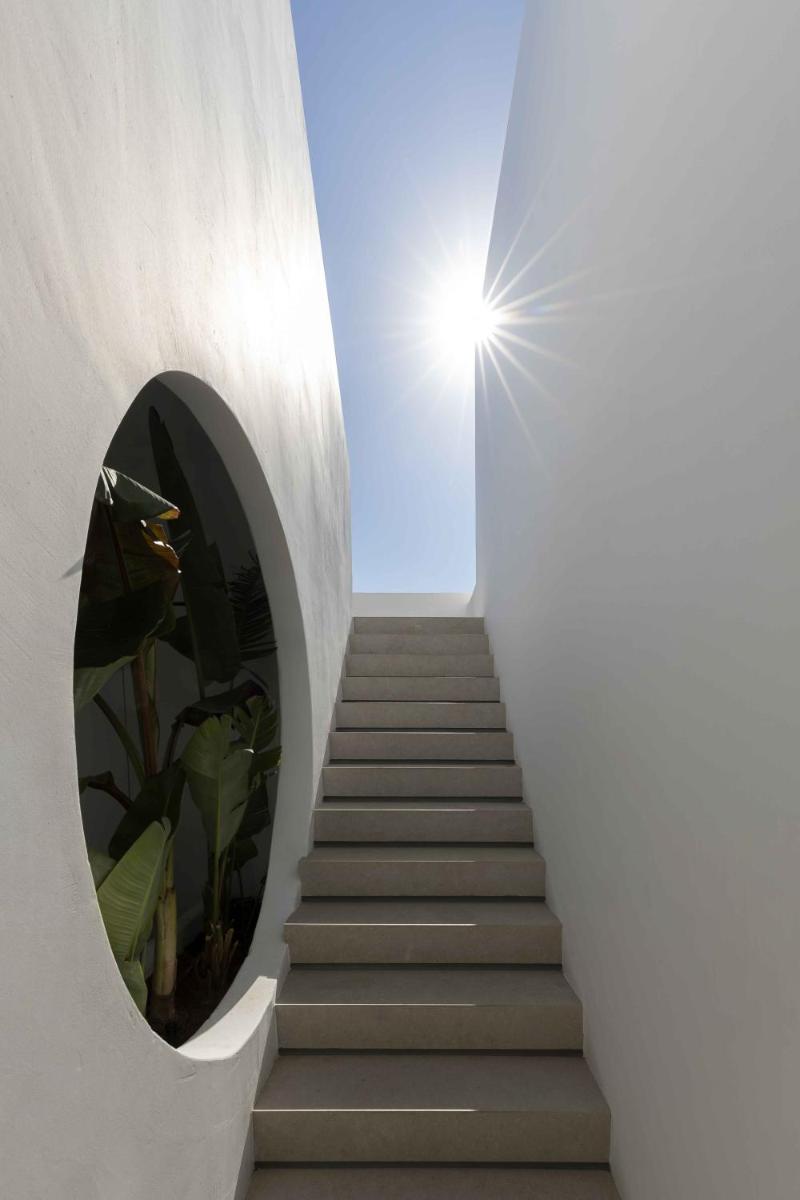CUBIC Mykonos Seafront Design Suites