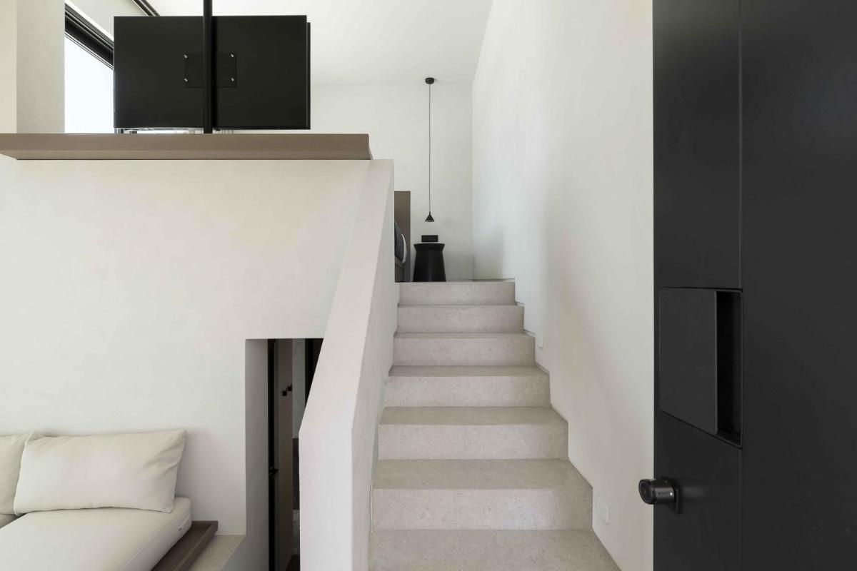 CUBIC Mykonos Seafront Design Suites