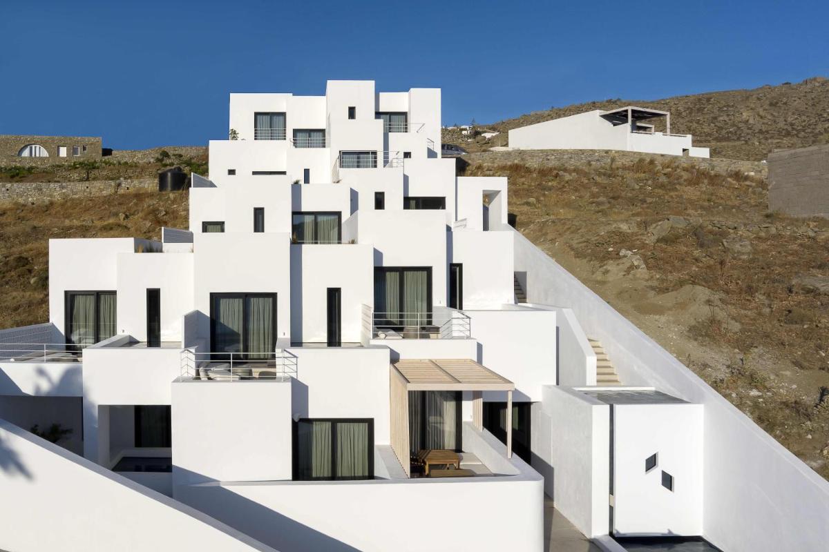 CUBIC Mykonos Seafront Design Suites