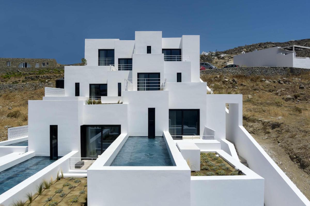 CUBIC Mykonos Seafront Design Suites