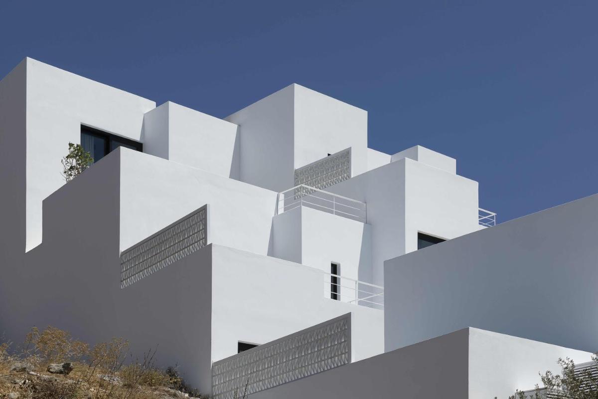 CUBIC Mykonos Seafront Design Suites