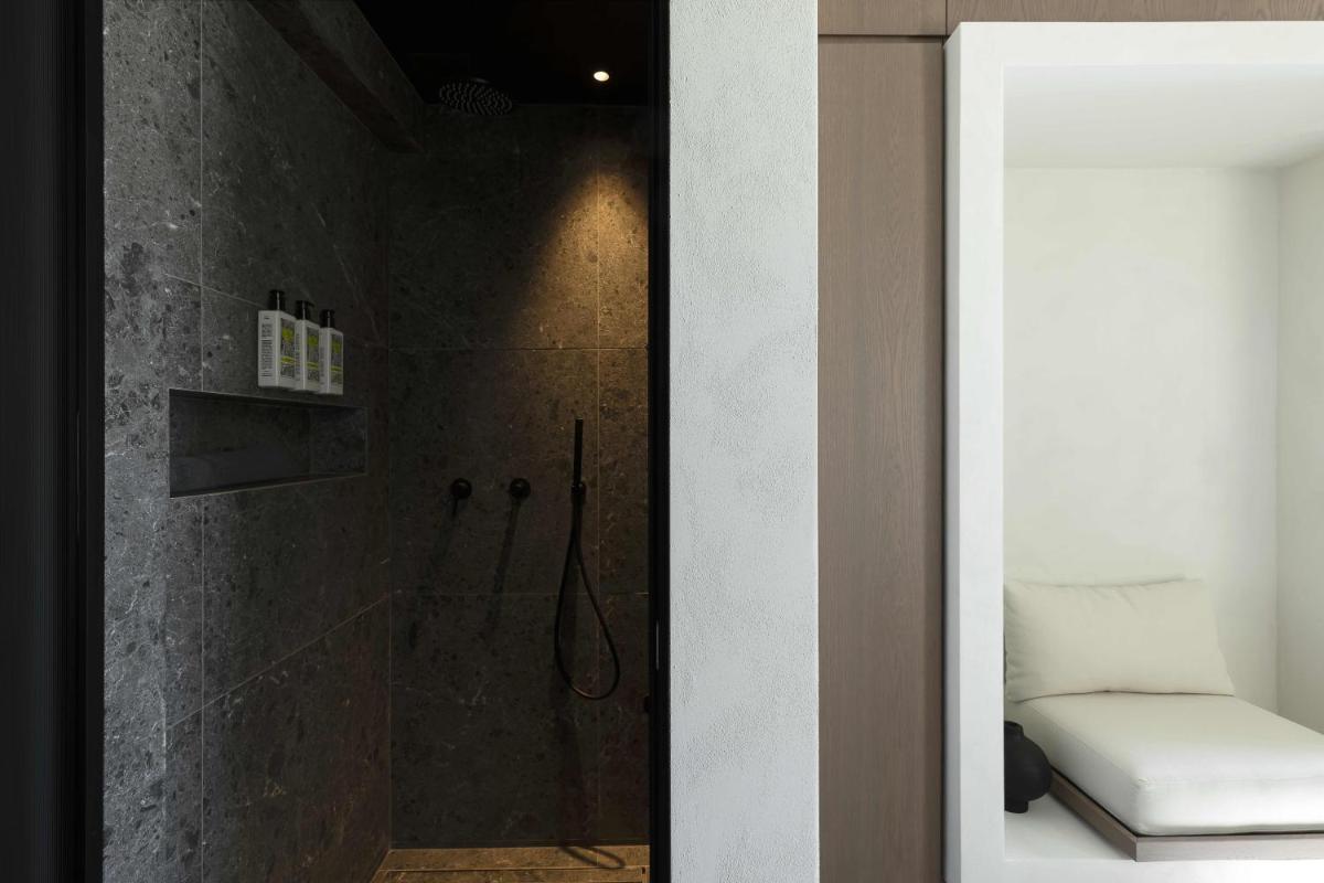 CUBIC Mykonos Seafront Design Suites