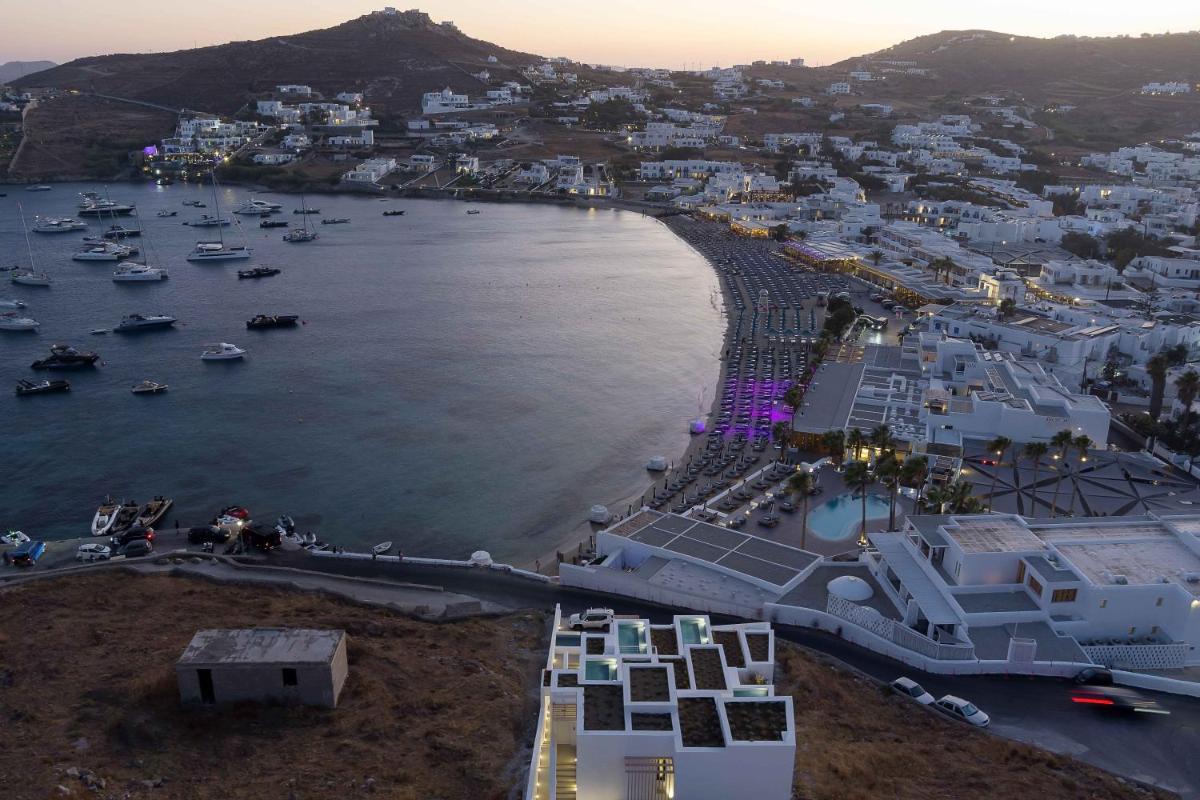 CUBIC Mykonos Seafront Design Suites