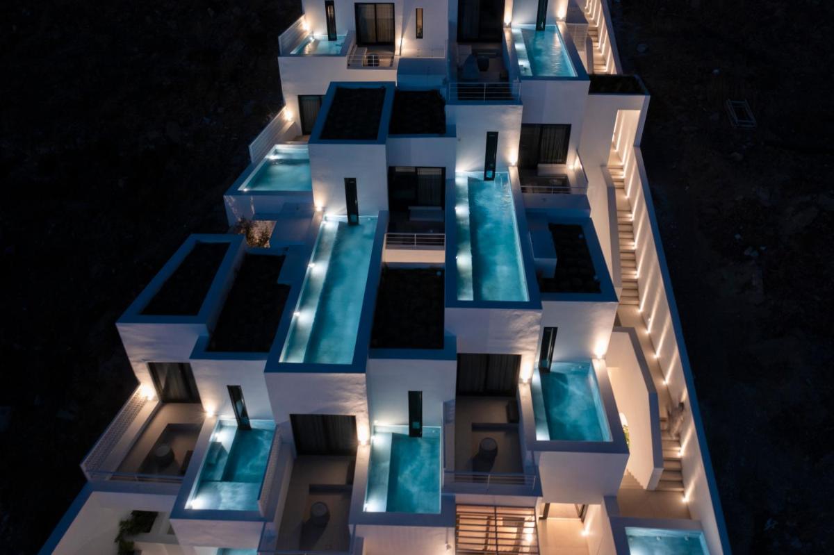 CUBIC Mykonos Seafront Design Suites