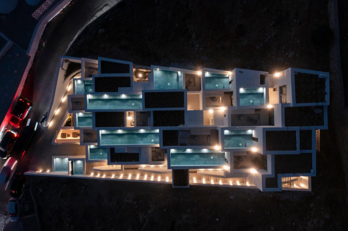 CUBIC Mykonos Seafront Design Suites