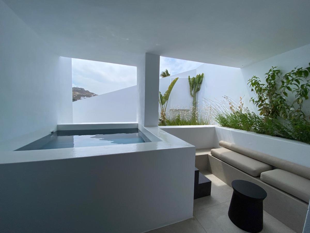 CUBIC Mykonos Seafront Design Suites