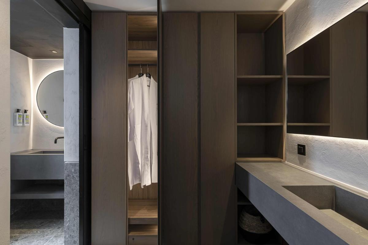 CUBIC Mykonos Seafront Design Suites