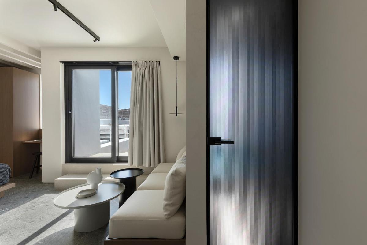 CUBIC Mykonos Seafront Design Suites