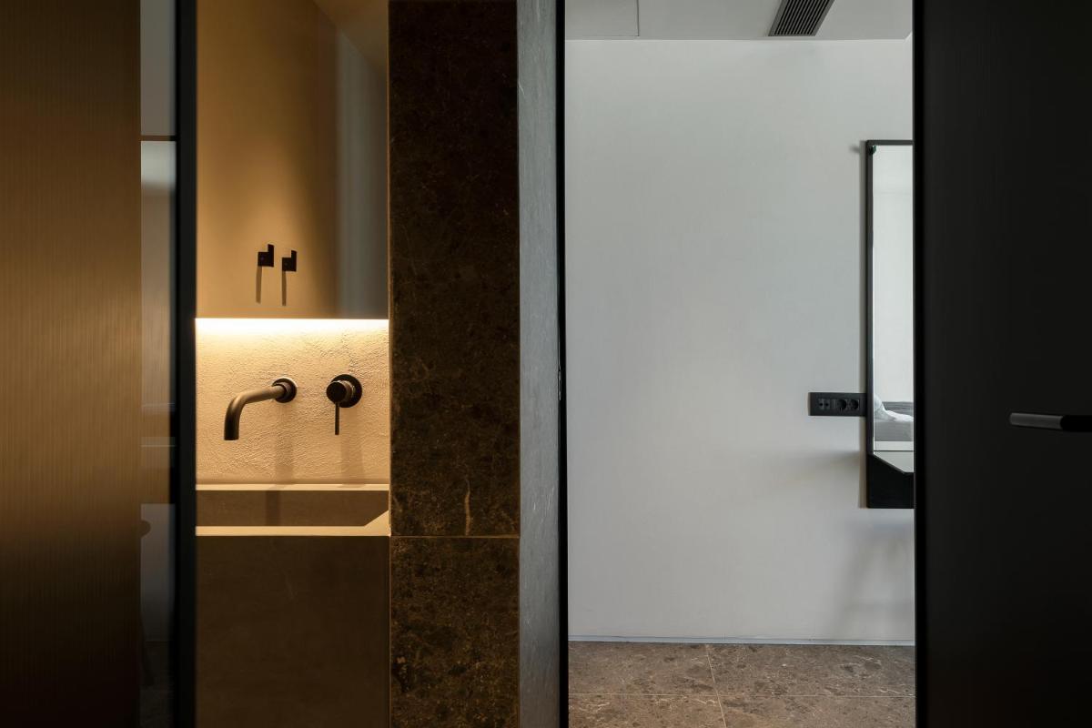 CUBIC Mykonos Seafront Design Suites