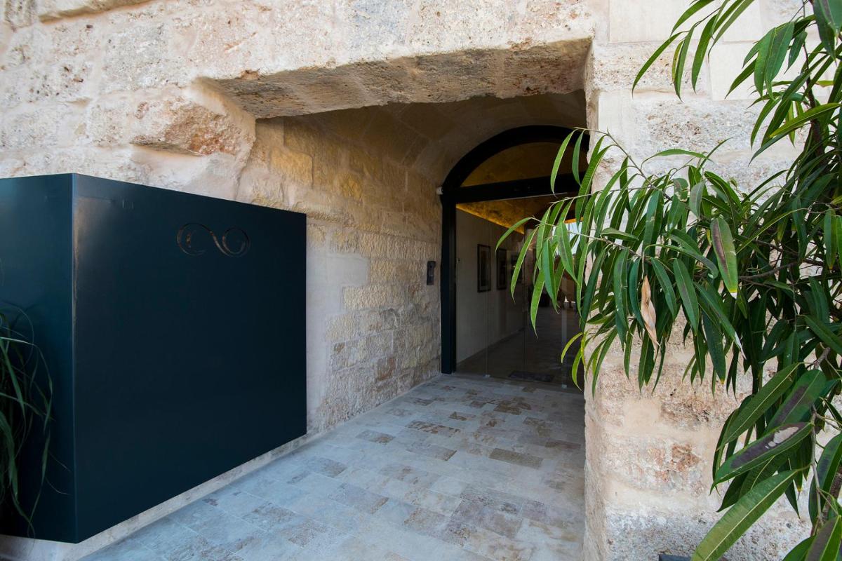 Cugo Gran Macina Malta