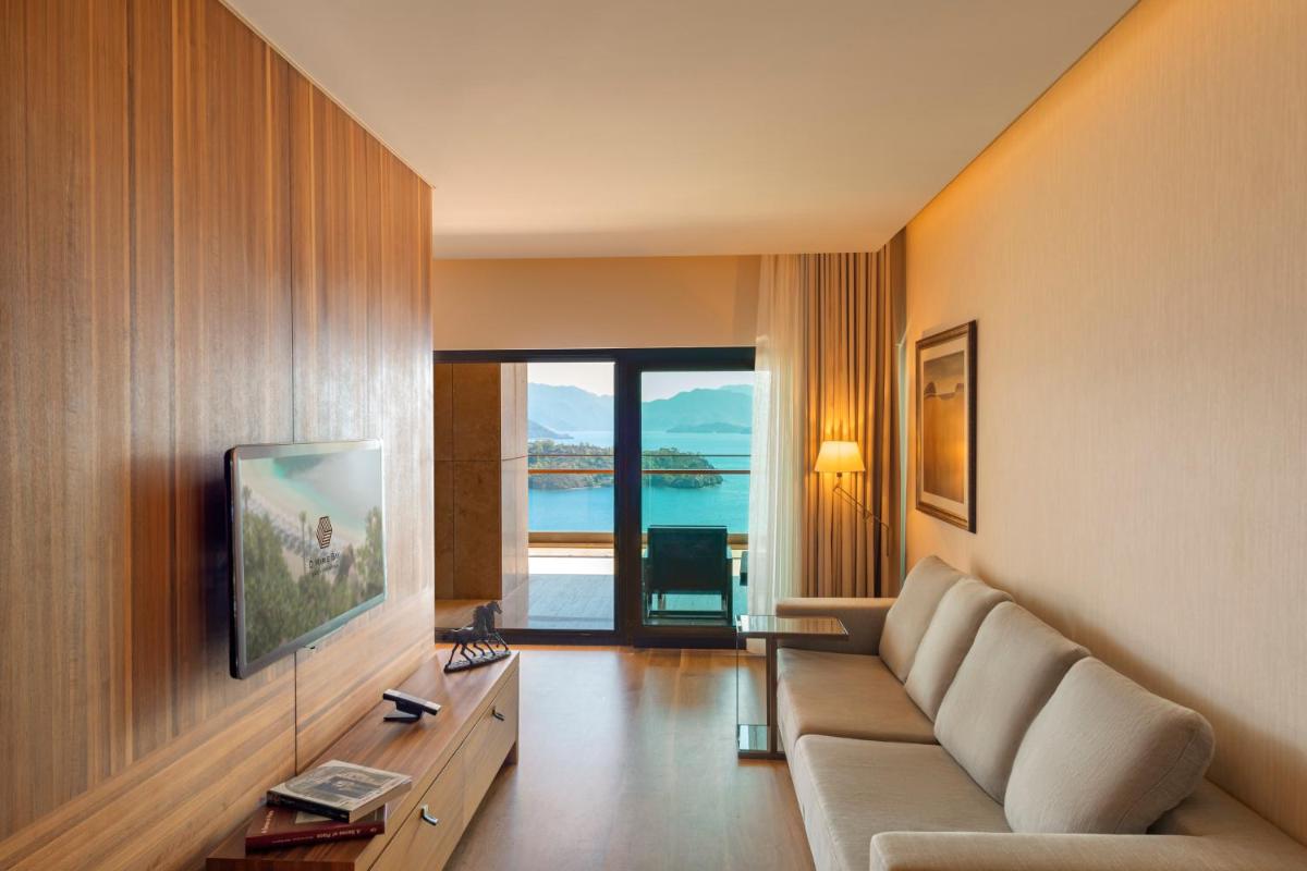 D Maris Bay