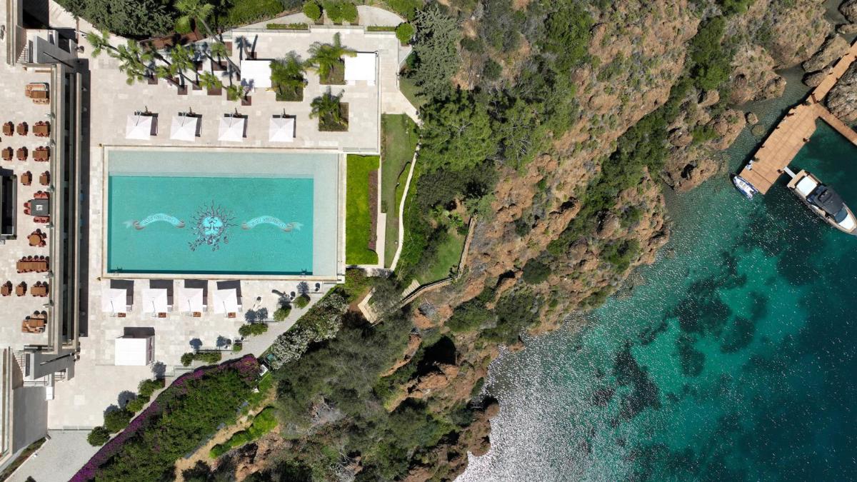 D Maris Bay