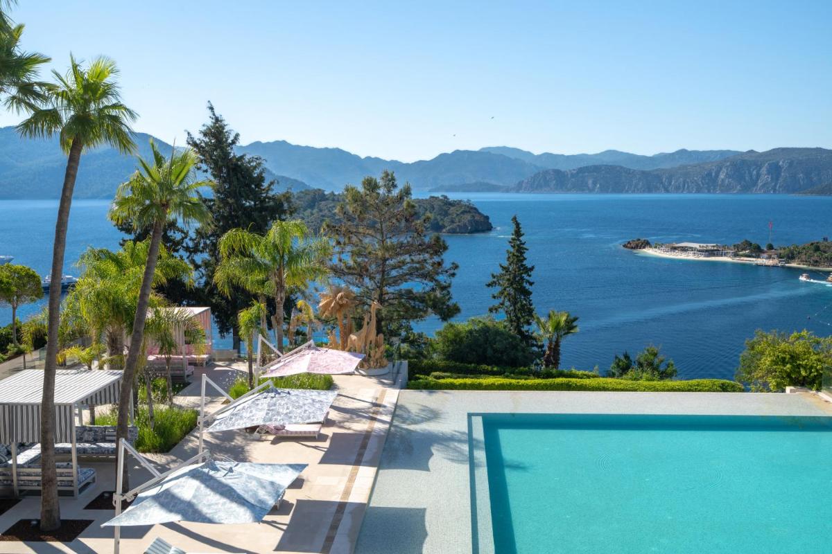 D Maris Bay
