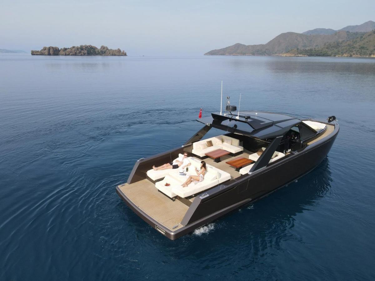D Maris Bay