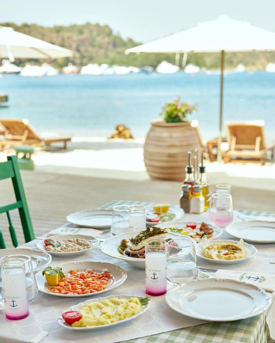D Maris Bay