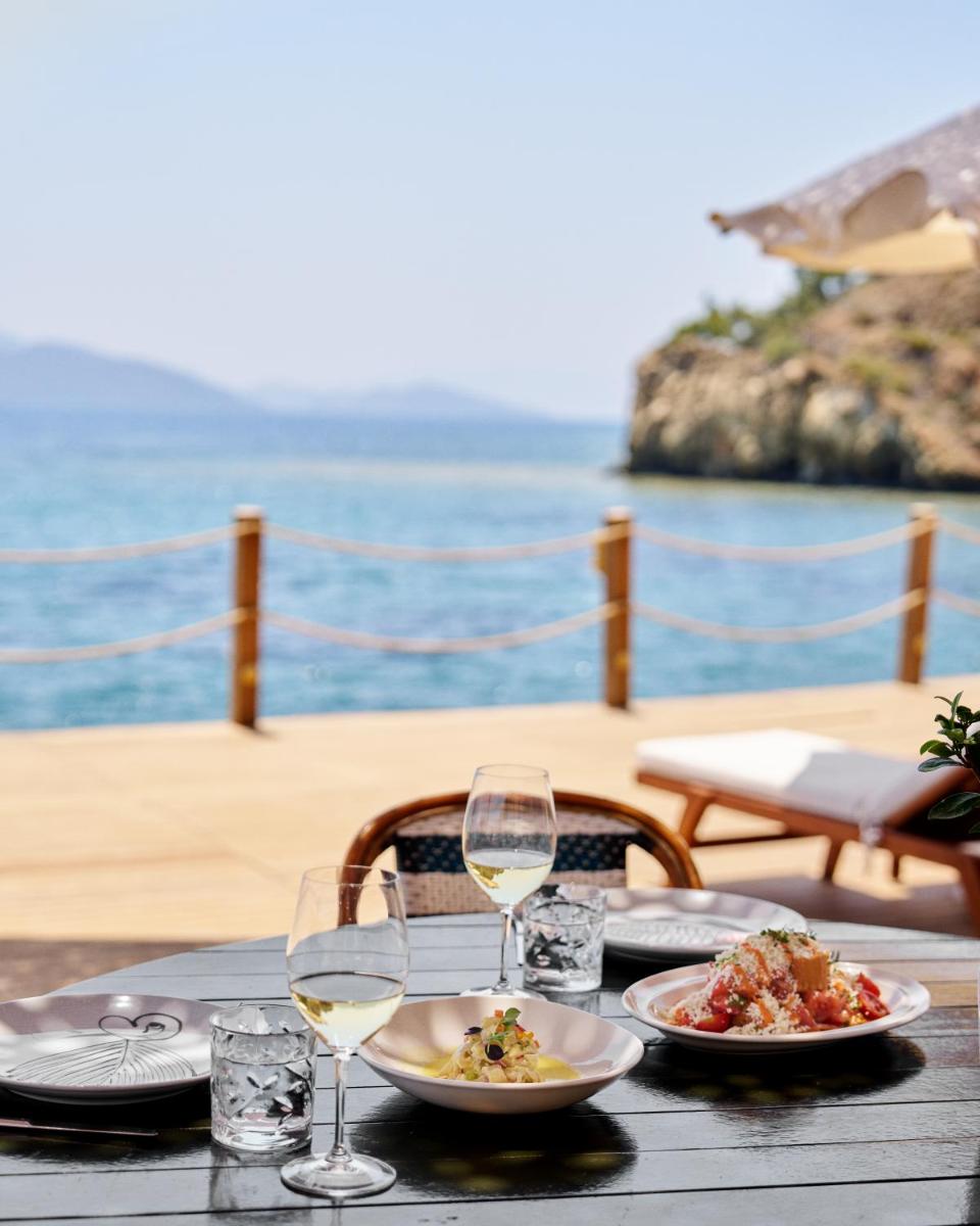 D Maris Bay