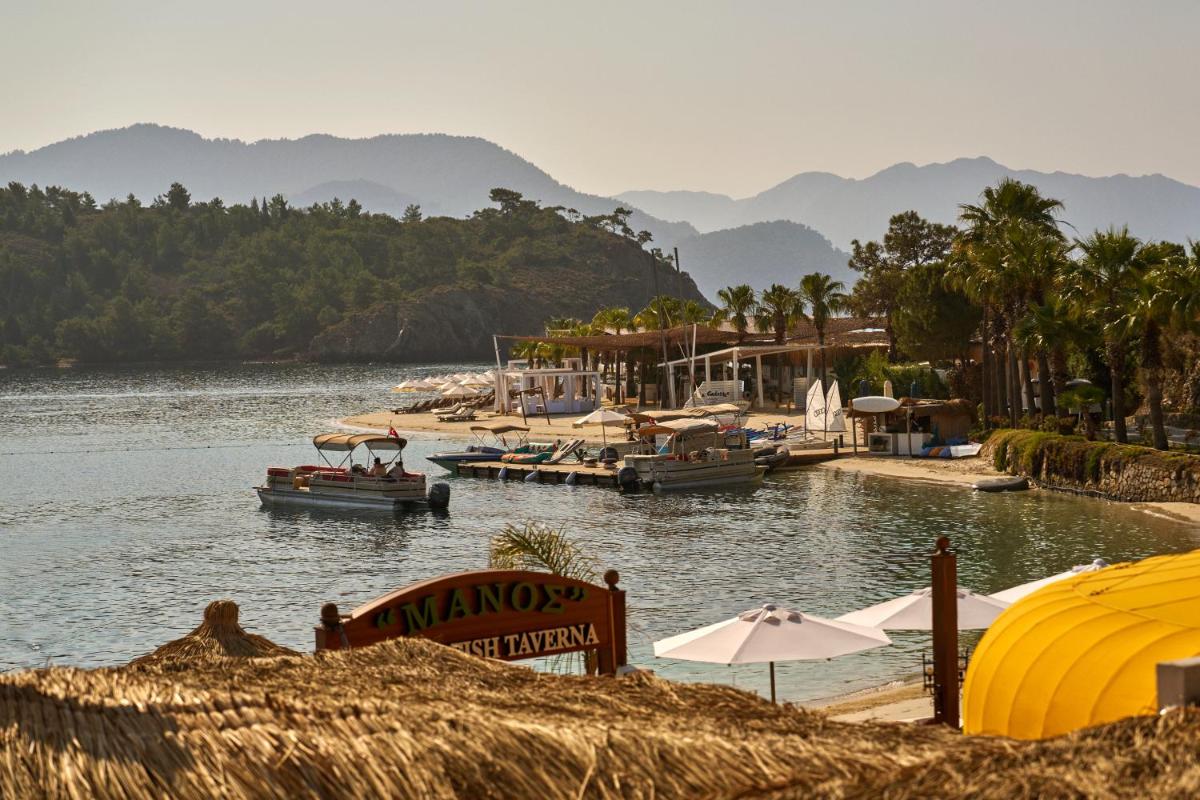 D Maris Bay