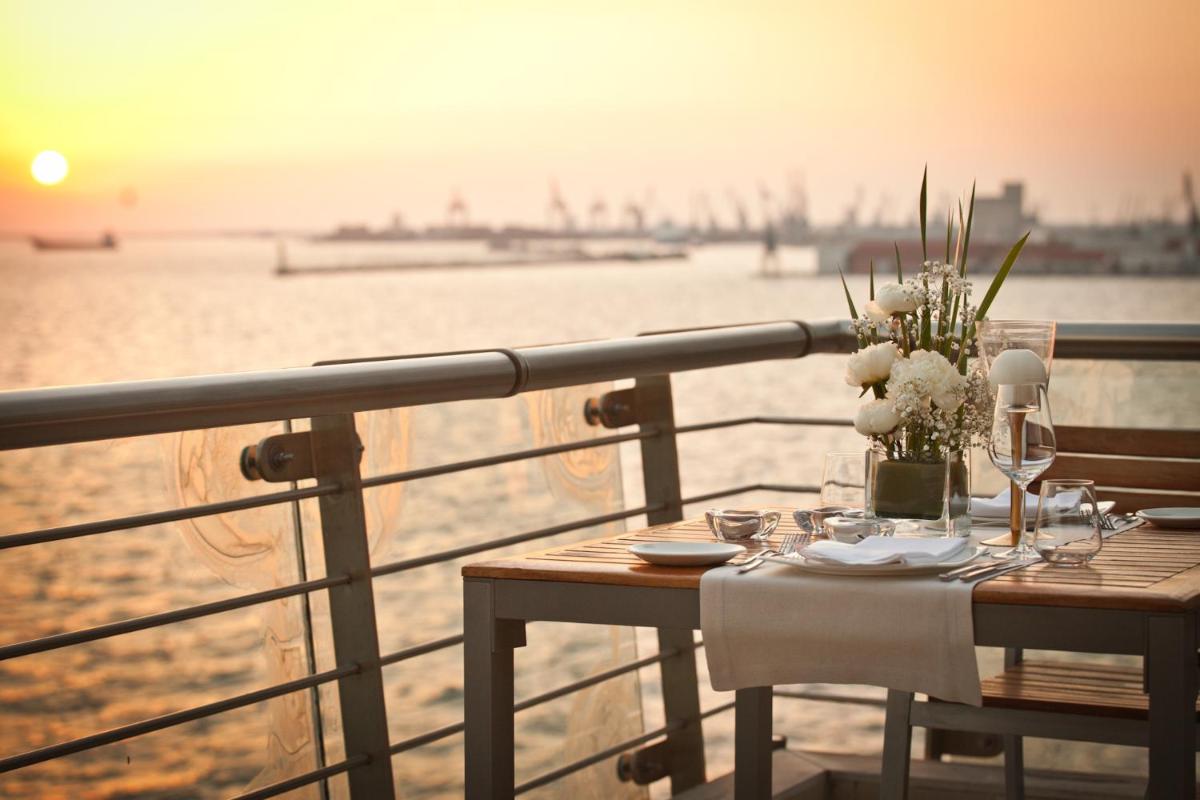 Daios Luxury Living