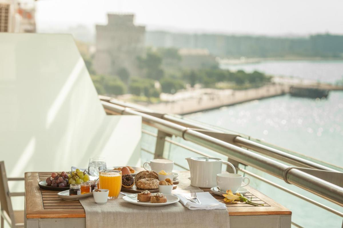 Daios Luxury Living