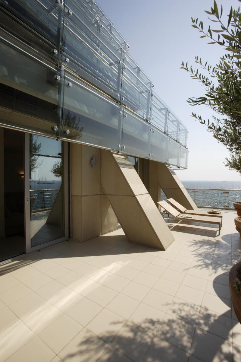 Daios Luxury Living