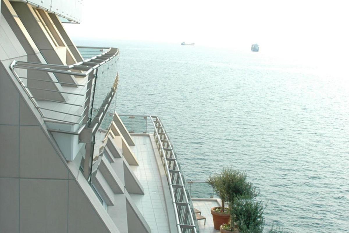 Daios Luxury Living