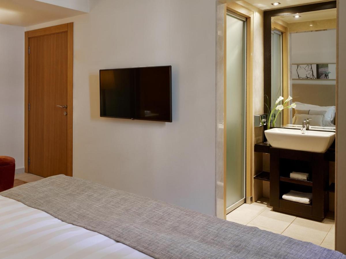 Daios Luxury Living