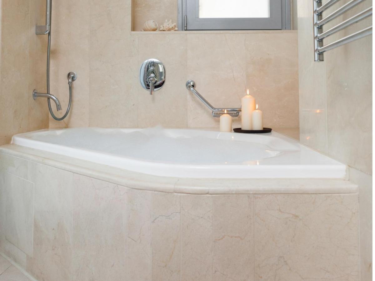 Daios Luxury Living