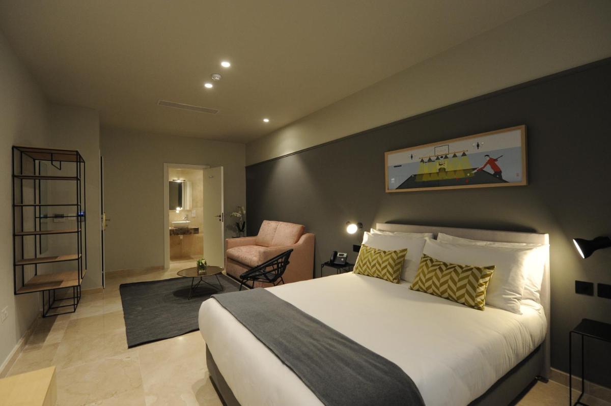 The Manoel Hotel