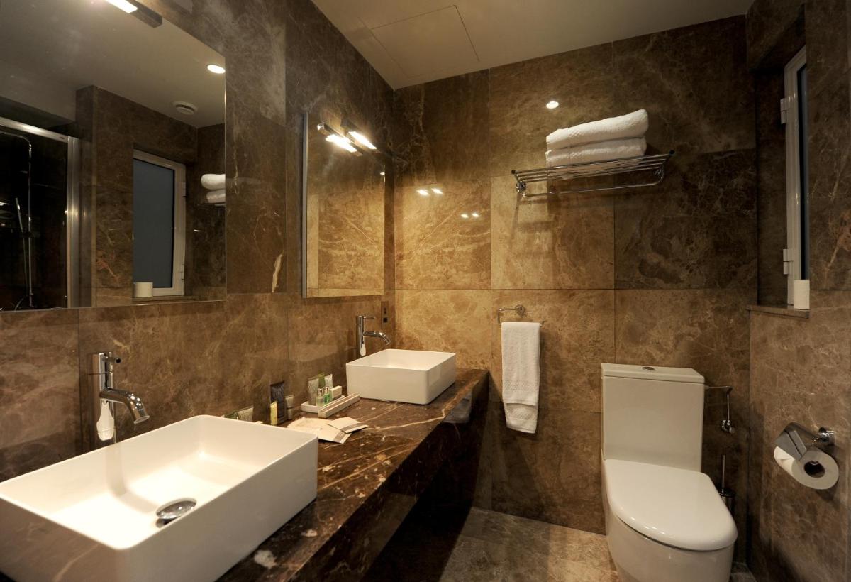 The Manoel Hotel