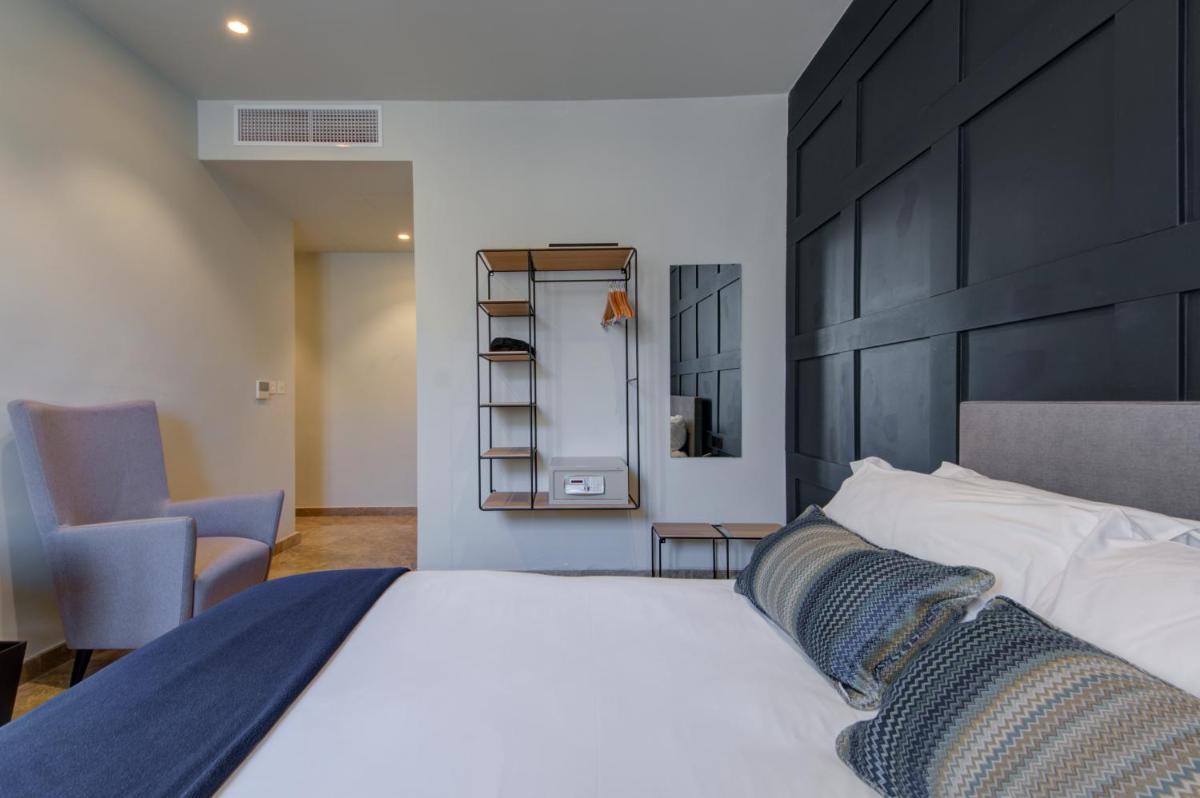 The Manoel Hotel