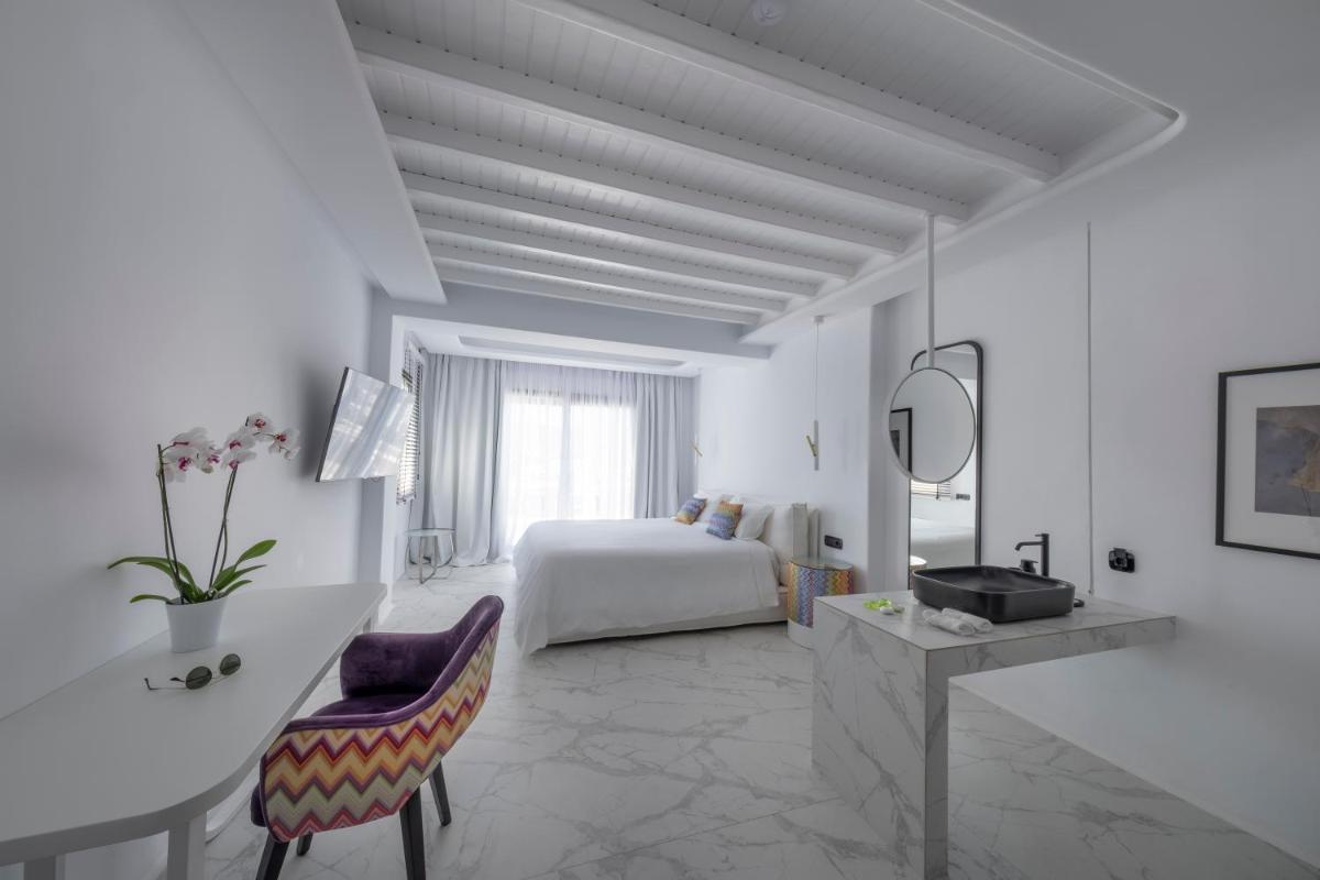 Deliades Hotel